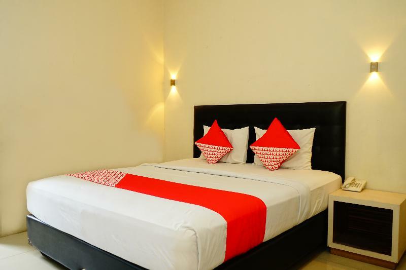 Grand Vella Hotel Пангкалпинанг Екстериор снимка