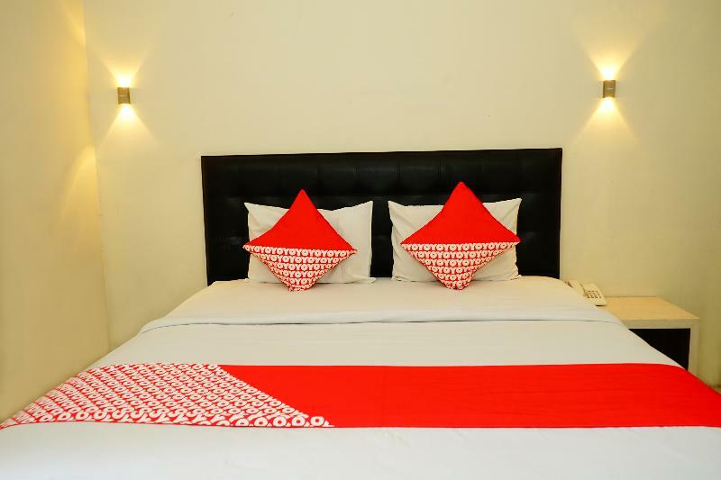 Grand Vella Hotel Пангкалпинанг Екстериор снимка