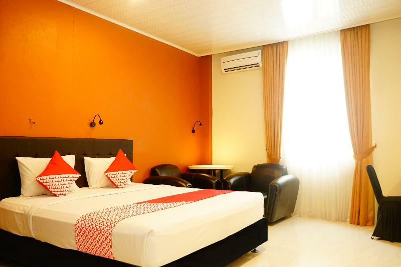 Grand Vella Hotel Пангкалпинанг Екстериор снимка